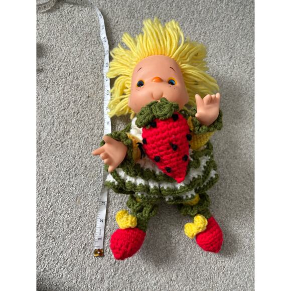 Vintage Strawberry Shortcake Hand Knitted Crochet Doll - Picture 6 of 7